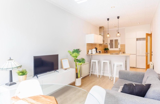Mora 4-2 - Holiday Apartment Rental in Girona | Bravissimo
