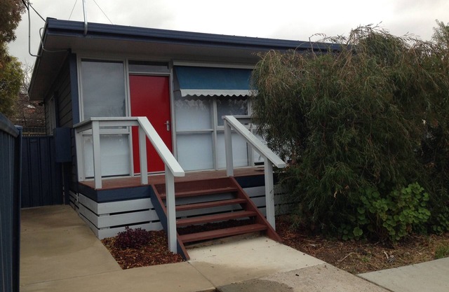 Moran Street, Child and Pet Friendly, Walk to Art Precinct and Show Grounds.