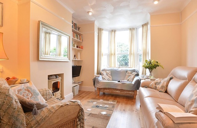 MORFIN, pet friendly, with a garden in Criccieth