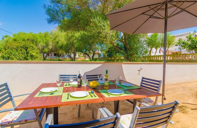 MOSAIC - Cosy chalet with beatiful terraces and porche near the sandy beach. Free WiFi