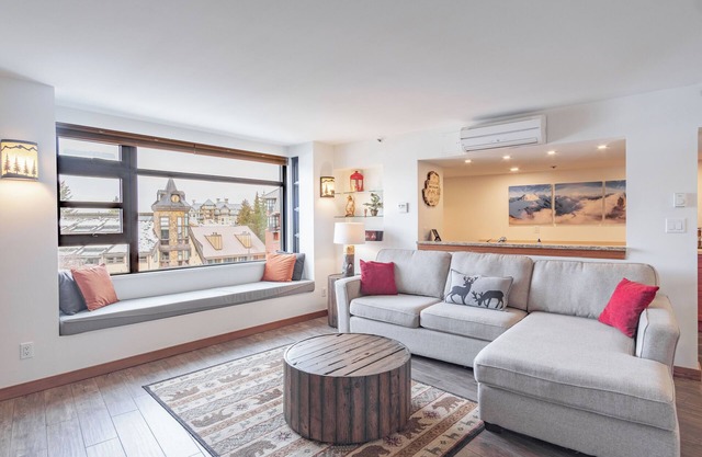 Moscato-Ski-In/Ski-Out (A Condo at Carleton Lodge)
