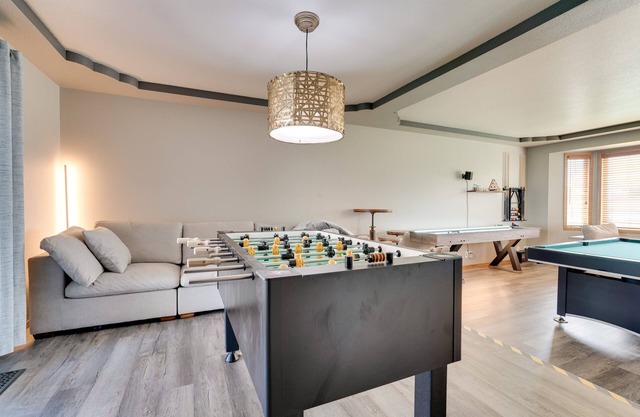 Moses Lake Vacation Rental w/Hot Tub & Game Room