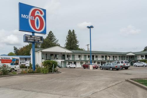 Motel 6 Albany, OR
