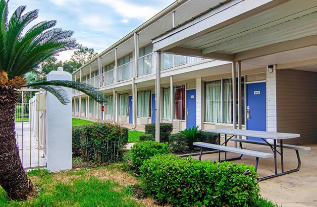 Motel 6 Bay Minette, AL