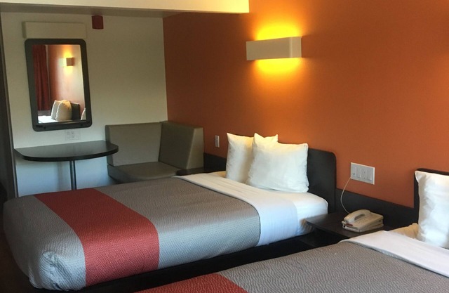 Motel 6 Bremerton, WA