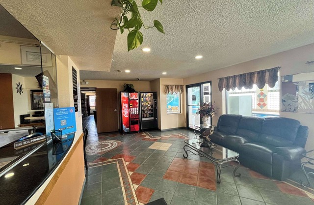 Motel 6 Deming, NM