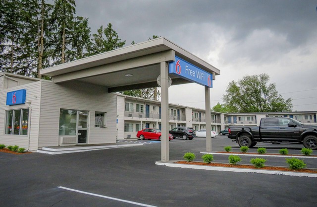 Motel 6 Tigard, OR - Portland Southwest