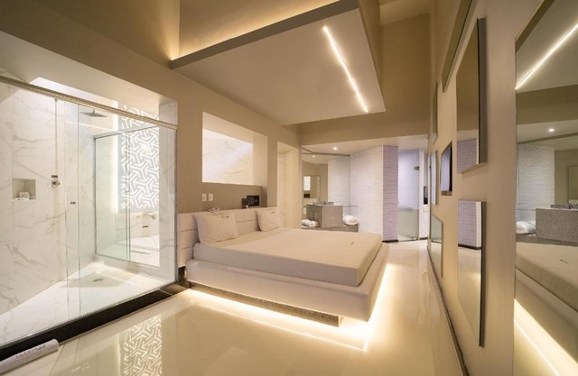 Motel Platinum