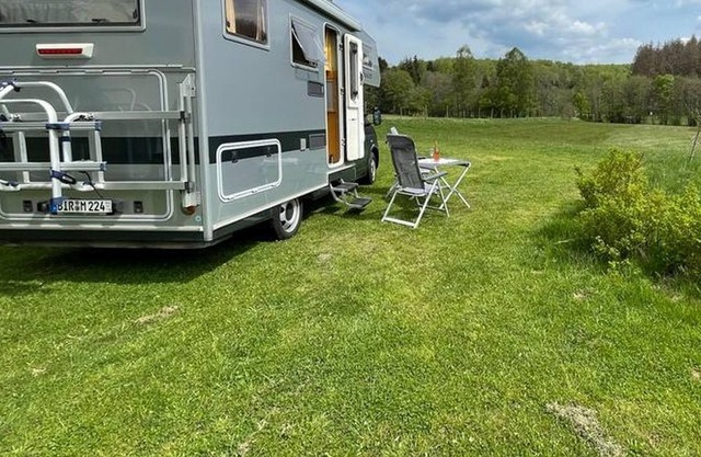 Motorhome alcove on site (not for travel) - max 2 people