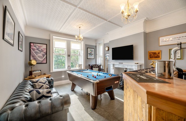 Mount Cottage - Four Bedroom House, Sleeps 8
