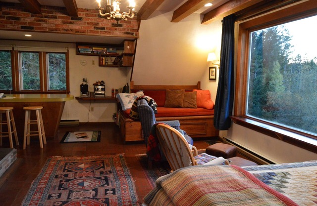 Mount Harmony Farm Vacation Guest House
