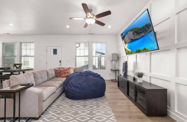Mountain Dreams | 2 Car Garage | Office | Brand new