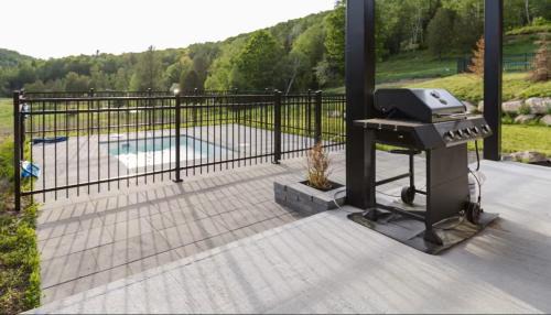 Mountain Escape with Pool, Near Ski Slopes & Trails