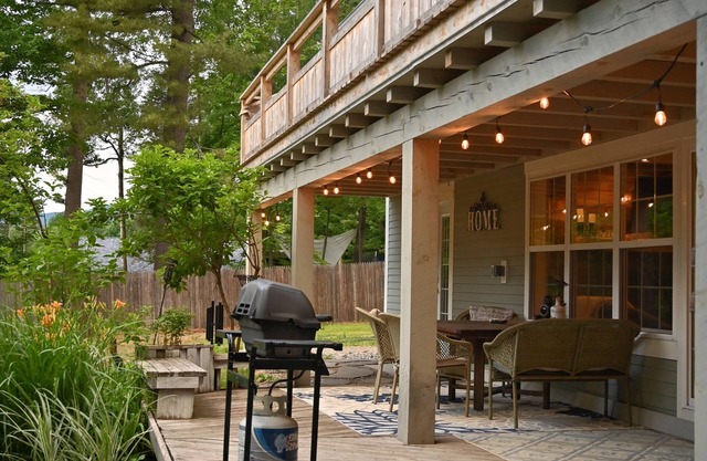 Mountain Getaway- Family Friendly Home w/Indoor Hot Tub, 5mi to Jay Peak