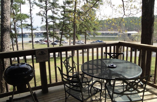 Mountain Harbor Lodge cottage on Lake Ouachita by RedAwning