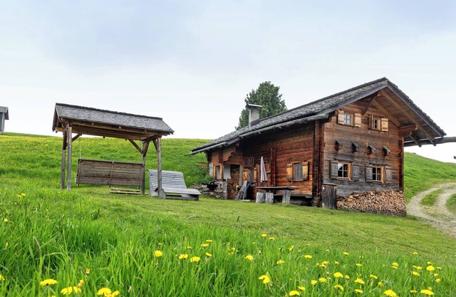 Mountain Hut 'Laffaa' with Mountain View and Private Garden