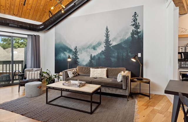 Mountain Inn Lodge 63 with Wintergreen Advantage