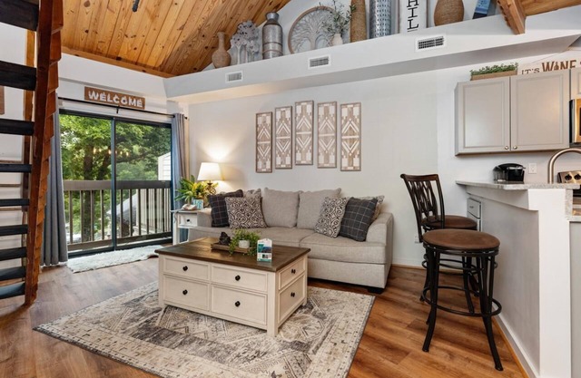 Mountain Inn Lodge 68 with Wintergreen Advantage