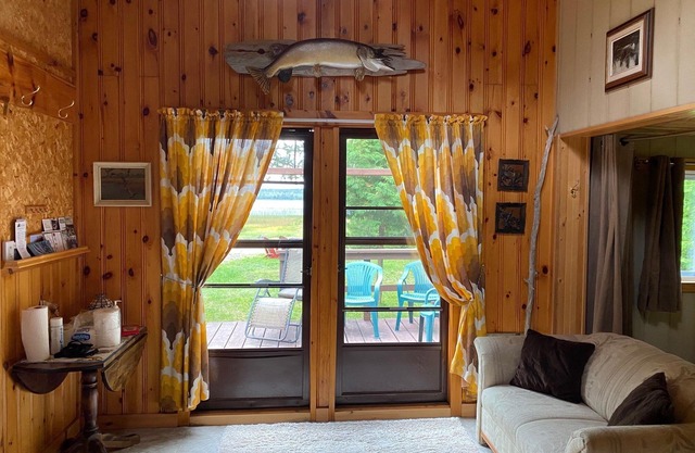 Mountain Lake Rustic Cabins under New management in Memory of Peter Bennett,