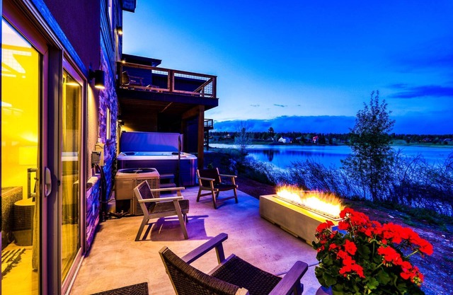 Mountain Lake Villa: 15% Off Until Nov 22!