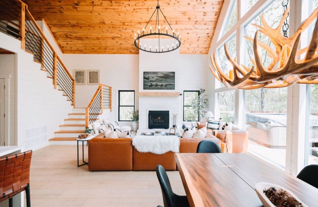 Mountain Luxury Design + Barrel Sauna | Hot Tub | Fire Pit | Private Hiking Trails