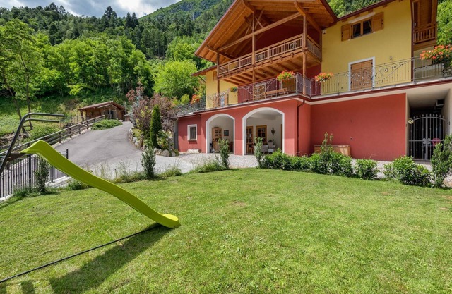 Mountain Retreat with Sauna