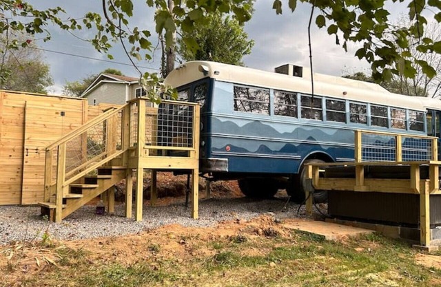 Mountain SchoolBus w HotTub