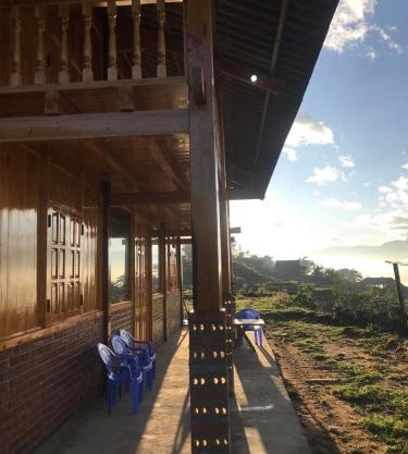 Mountain valley local homestay