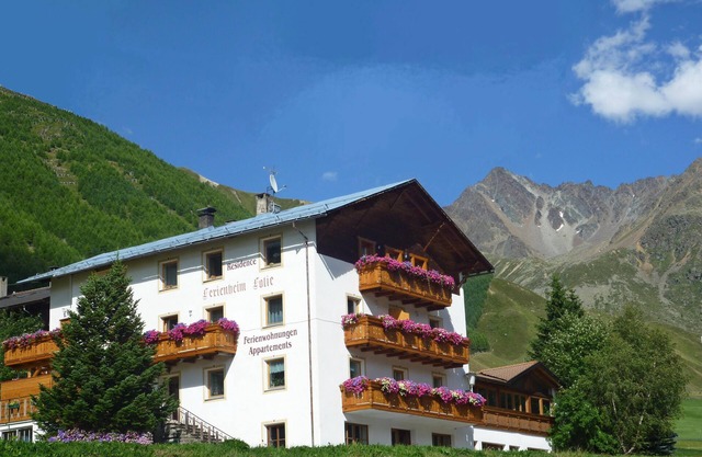 -Mountain view vacation apartment in a dreamlike location in the middle of untouched nature