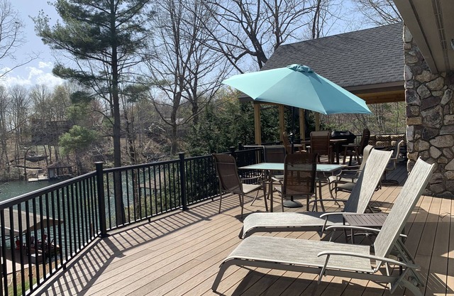 Mountain View Cove Lakeside Retreat