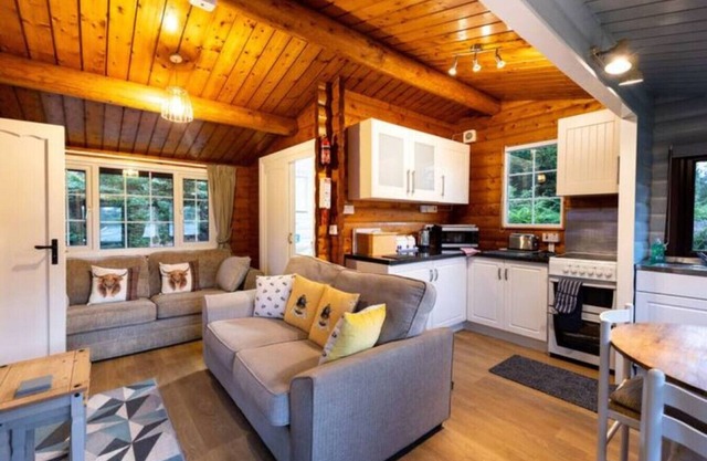 Mountain View 2 bed Log Cabin