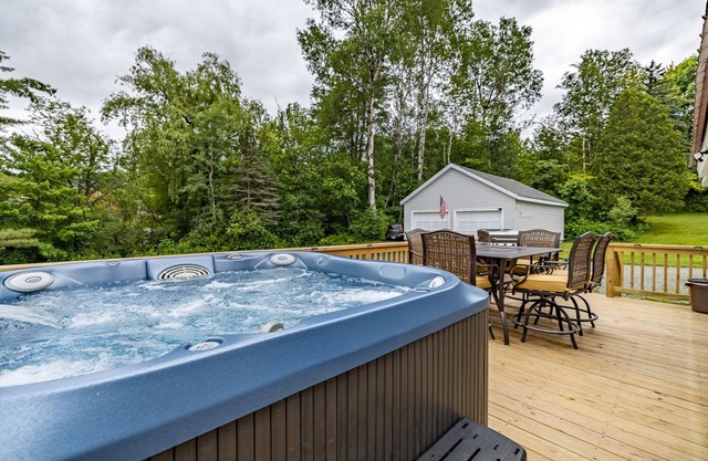 Mountain View Home with Hot Tub close to Santa’s Village
