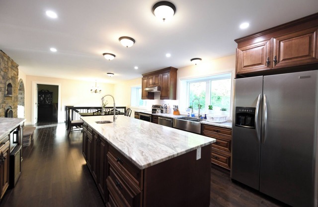 Mountain View Lodge - Brand New 8 Bedroom Home with 150 acres of privacy