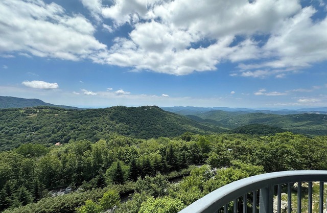 Mountain view Sugar Top - 2-bedroom condo-WiFi, fitness, pool, hot tub