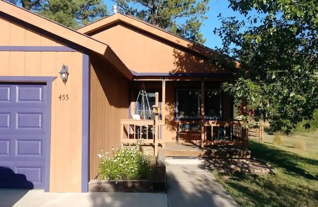 Mountain View Villa Across From the Lake