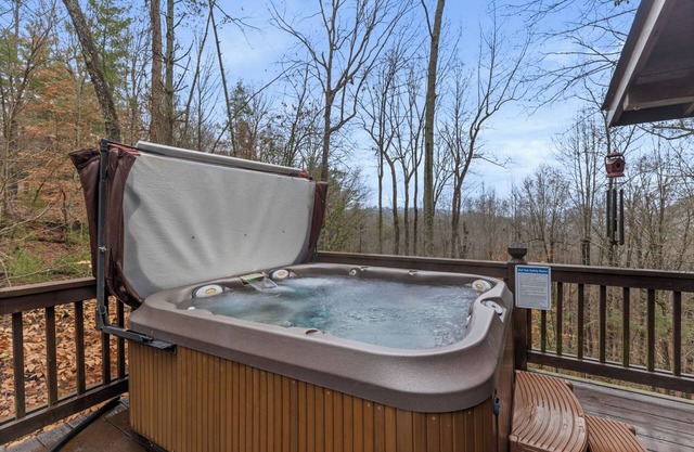 Mountain Views, Hot Tub + More! - Deer Crossing