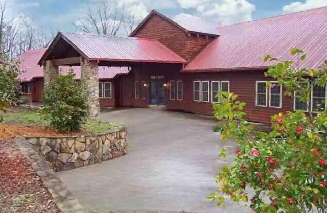 Mountain views in 10,000 sq. ft. home, perfect for vacations, retreat and events