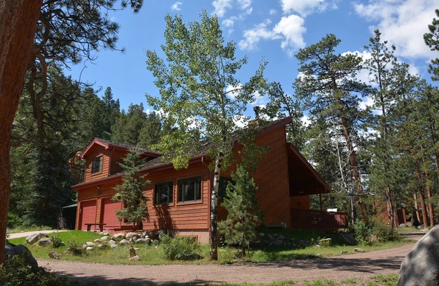 Mountains and Memories - Near Nat’l Park and River, 4 bedroom, early check in