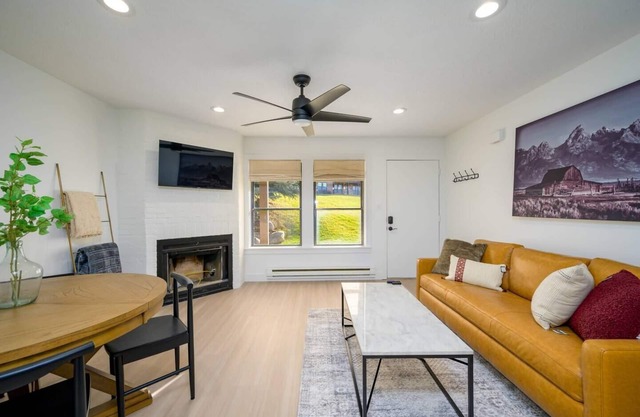 Mountainside Ski & Golf WL402 | Ski Retreat | Gym