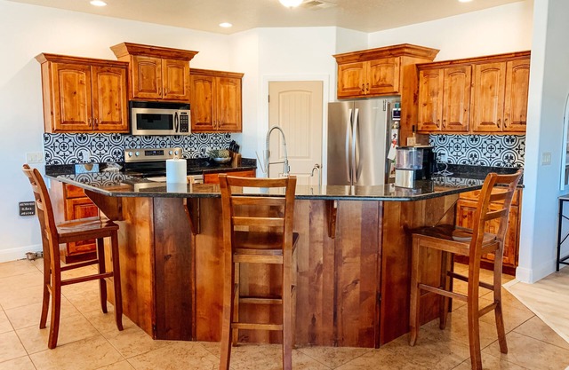 Mountainview Home with Large Patio & Sport Court