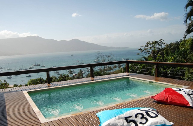 Movie and Luxury House, Next Beach & Center