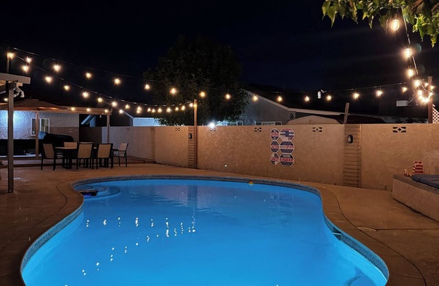 Movie theater/POOL 3bed 3 bath