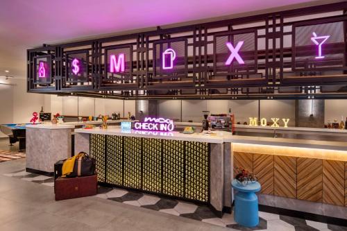 Moxy Solo