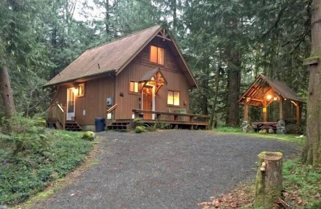 Mt. Baker Lodging Cabin 67 - Sleeps 5!
