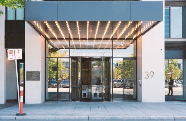 Mt view 1BR apt in Capitol@CBD w/free parking/WiFi
