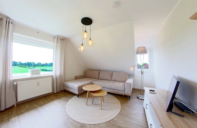 MU32a Top floor with garden area - MU32a Top floor