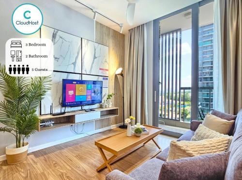 Muji Design Homestay with Balcony and Nice Swimming Pool View at Cyberjaya by Cloud Host