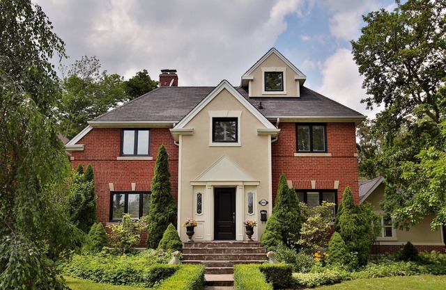 Mulberry House by the lake - Luxury Burlington home
