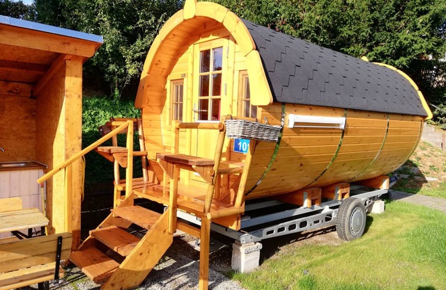 Multi-bed room for 4 guests with 8m² in Nideggen (272046)