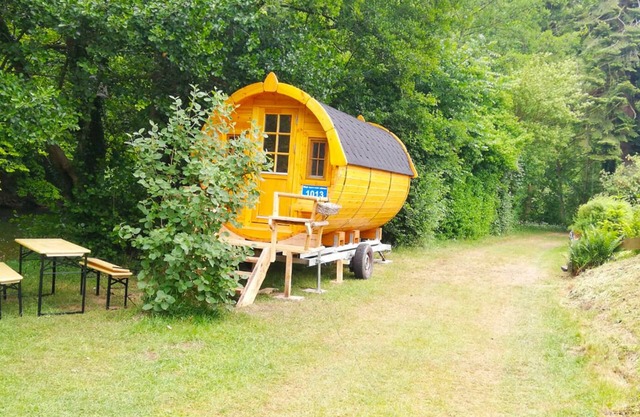 Multi-bed room for 4 guests with 8m² in Nideggen (272049)